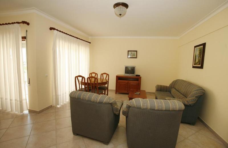 Apartamentos Coral Do Vau Портиман Екстериор снимка