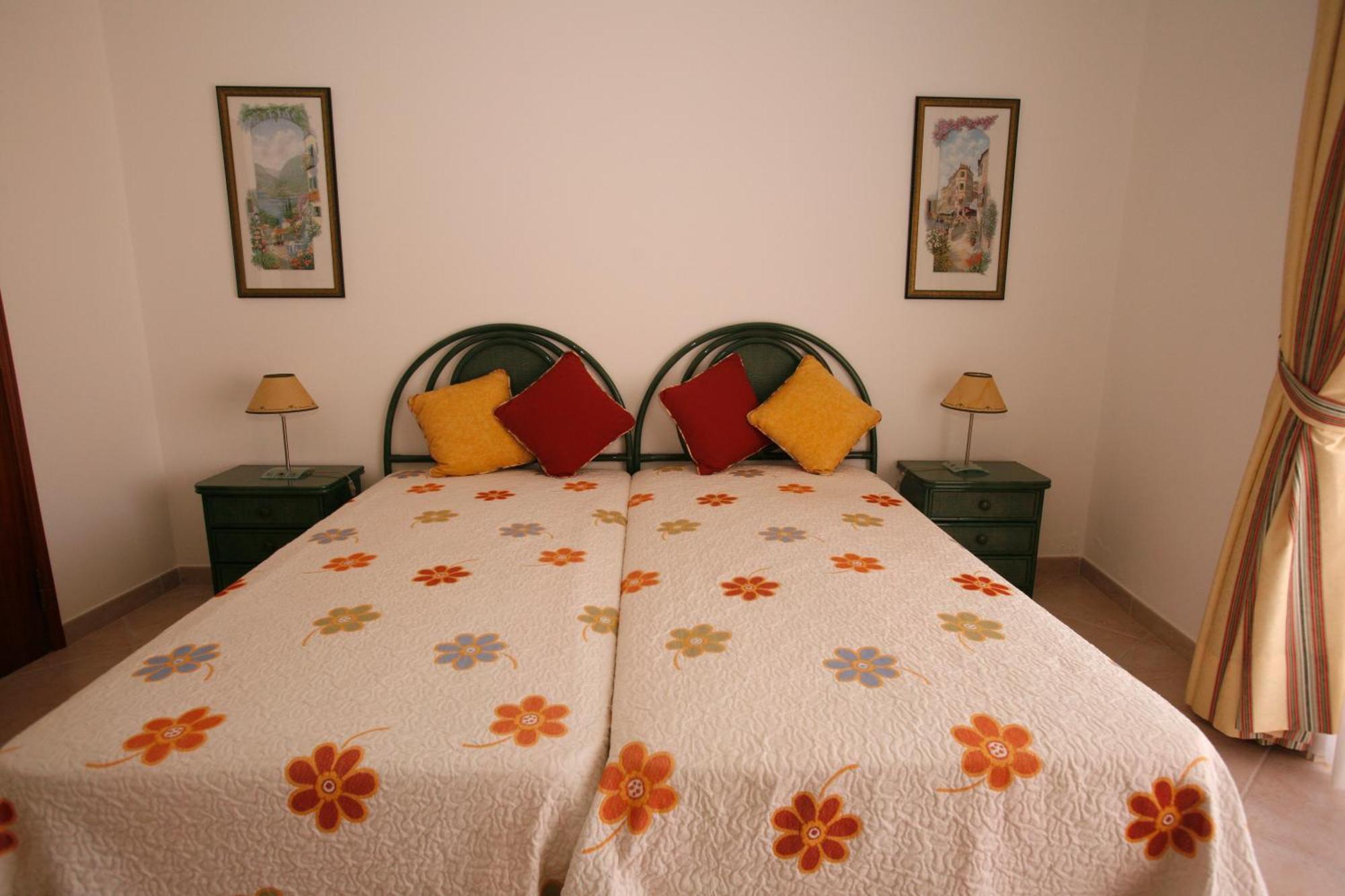 Apartamentos Coral Do Vau Портиман Екстериор снимка