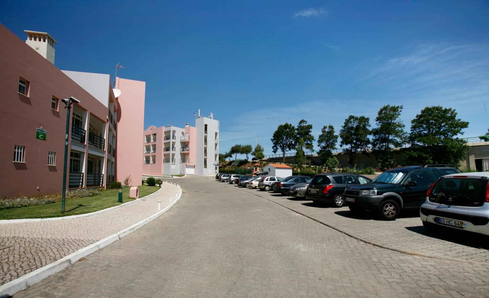 Apartamentos Coral Do Vau Портиман Екстериор снимка