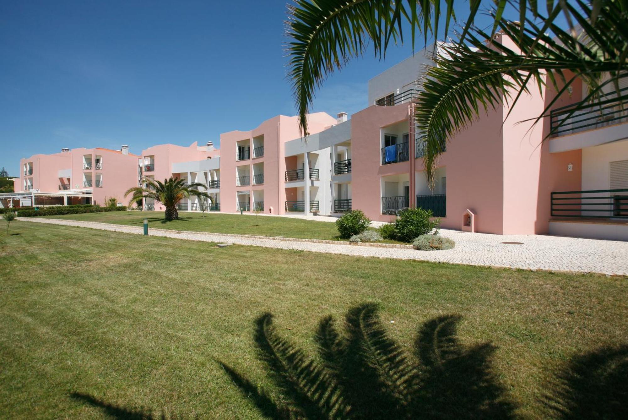 Apartamentos Coral Do Vau Портиман Екстериор снимка